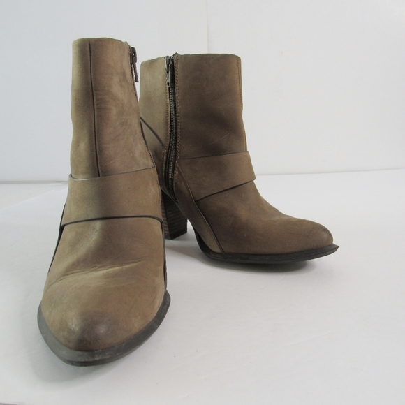 ALDO Tan/Brown Strappy Block Heel, Booties SZ 7.5 - Picture 6 of 9